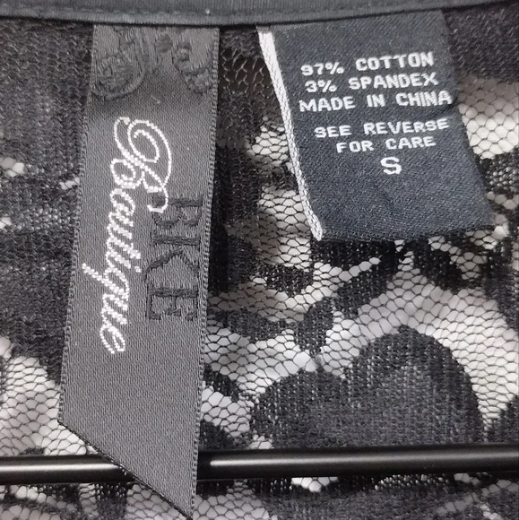 BKE Lace Floral Embellished Button Shirt Womens S Black Silver Boho Retro 90s - Picture 7 of 7